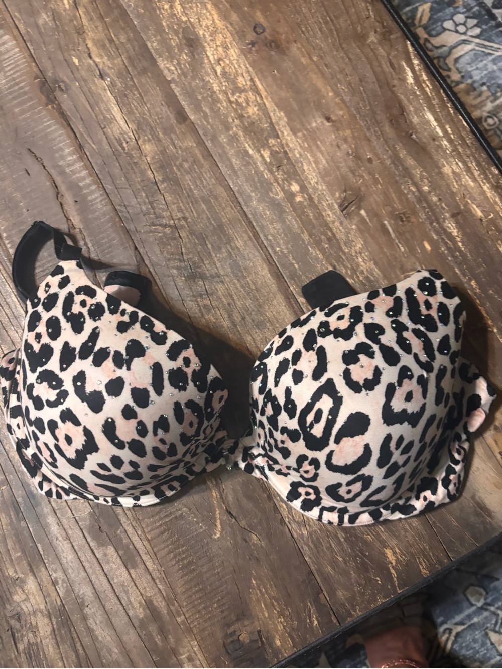 Vintage Victoria's Secret Plunge Leopard Print Push-Up Bra with Rhinestones!!  ✨